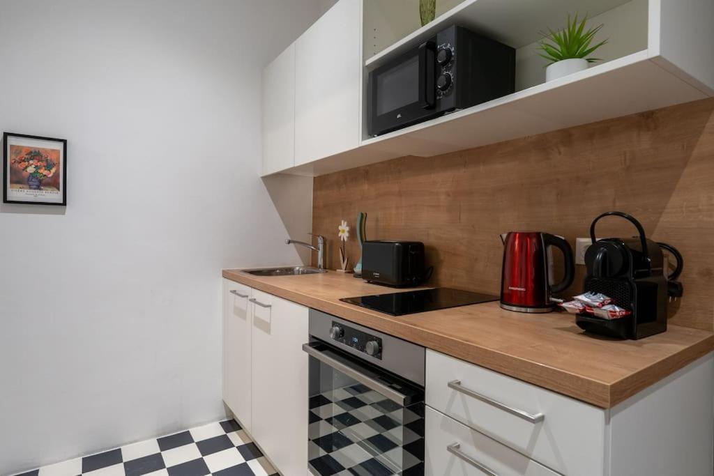 Practical 1br Flat By Center By Hm Appartamento Vienna