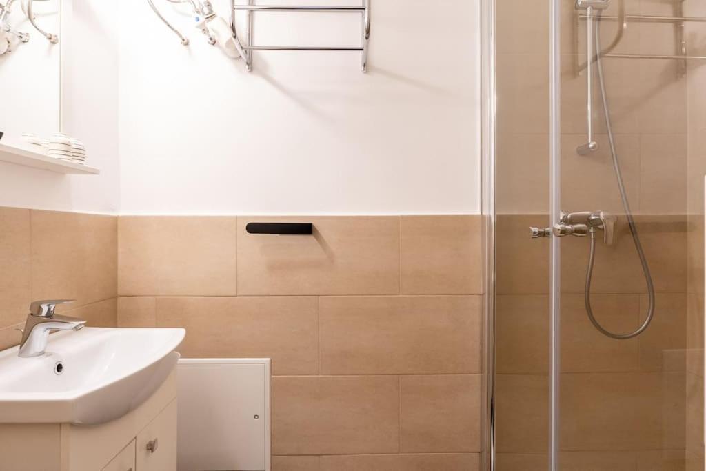Practical 1br Flat By Center By Hm Viena